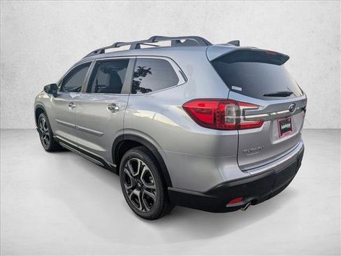 Used 2025 Subaru Ascent Touring AWD/4WD image 9