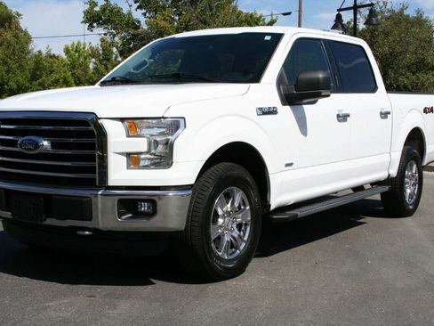 Used 2015 Ford F150 XLT w/ Equipment Group 301A Mid AWD/4WD image 9