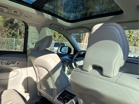 Certified 2023 Volvo XC90 B5 Core w/ Protection Package Premier image 23