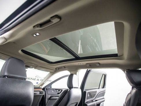 Used 2024 Lincoln Aviator Reserve w/ Equipment Group 201A image 29