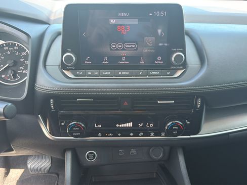Certified 2022 Nissan Rogue SV w/ SV Premium Package AWD/4WD image 47