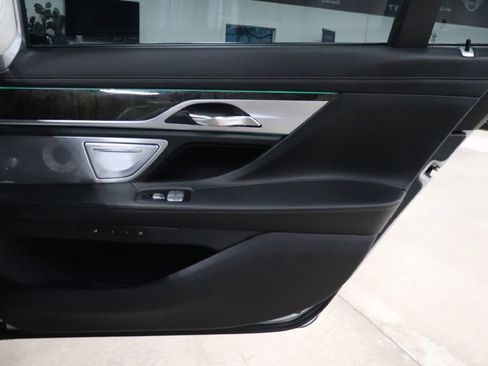 Used 2019 BMW 750i xDrive XI image 25