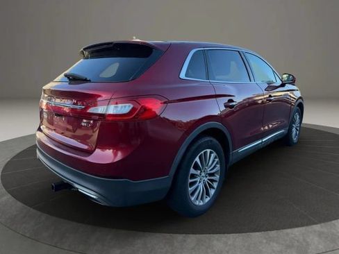 Used 2016 Lincoln MKX Select w/ Select Plus Package AWD/4WD image 5