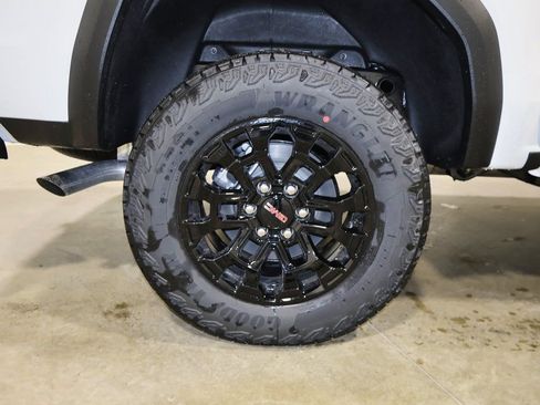 New 2026 GMC Canyon Elevation w/ Convenience Package image 30