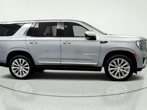 Used 2024 GMC Yukon Denali AWD/4WD image 6