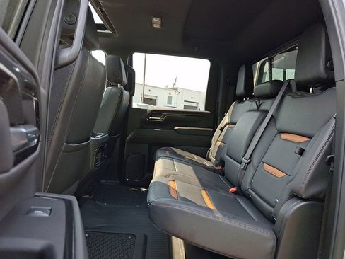 Certified 2025 GMC Sierra 3500 AT4 w/ AT4 Premium Plus Package AWD/4WD image 10