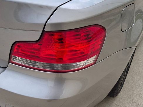 Used 2010 BMW 135i Convertible RWD image 21