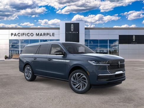 New 2026 Lincoln Navigator L Reserve AWD/4WD image 7