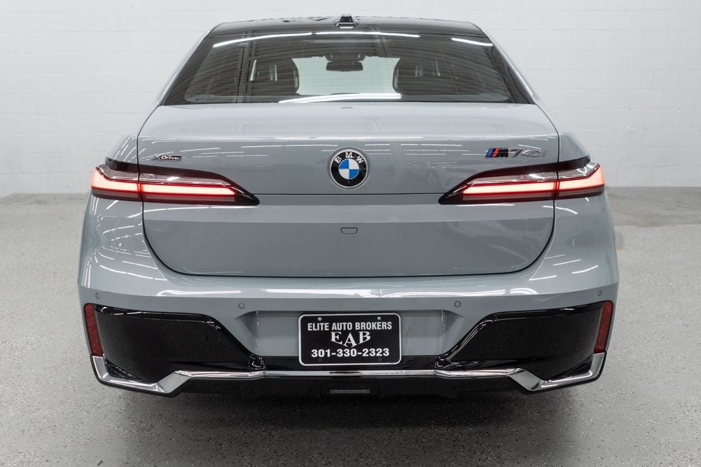 Used 2026 BMW 740i xDrive AWD/4WD image 4