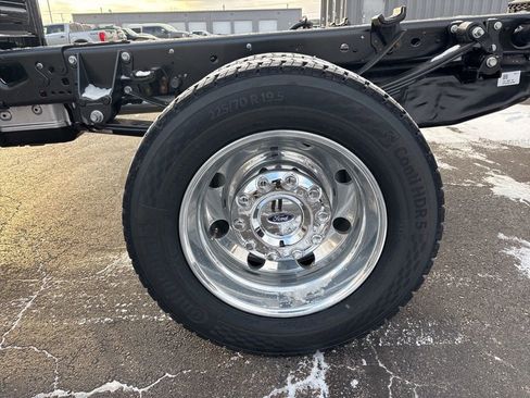 New 2026 Ford F450 XLT w/ XLT Value Package image 10
