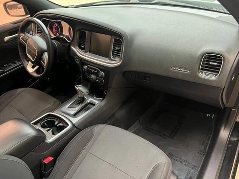 Used 2015 Dodge Charger SXT image 24
