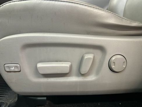 Used 2016 Toyota Highlander XLE AWD/4WD image 20