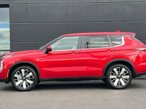 New 2026 Mitsubishi Outlander SE FWD image 8