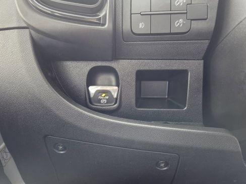 Used 2025 RAM ProMaster 2500 w/ Convenience Group FWD image 18