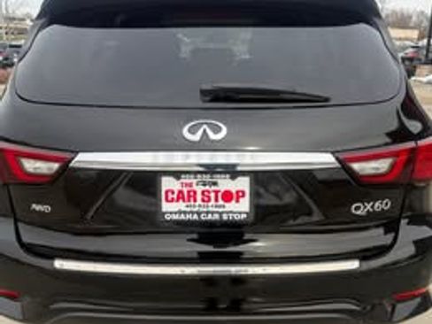 Used 2019 INFINITI QX60 Luxe w/ Essential Package image 4
