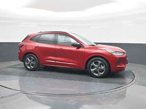Certified 2024 Ford Escape ST-Line w/ Tech Pack #1 FWD image 11