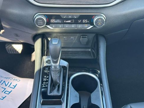 New 2025 Nissan Altima 2.5 SL image 9