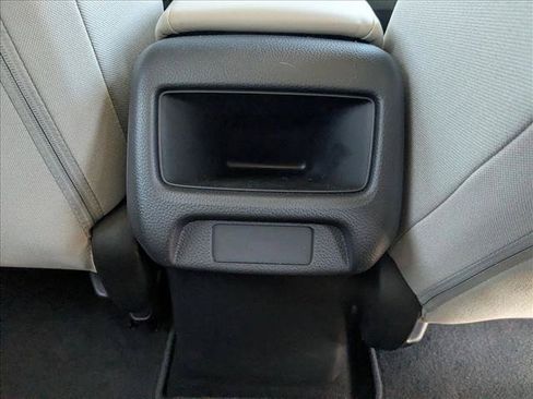 Used 2027 Honda HR-V LX image 16