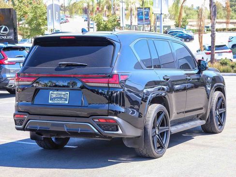 Used 2022 Lexus LX 600 F Sport w/ Accessory Package (Z1) AWD/4WD image 7