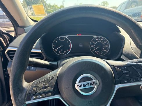 Used 2022 Nissan Altima 2.5 SV image 6