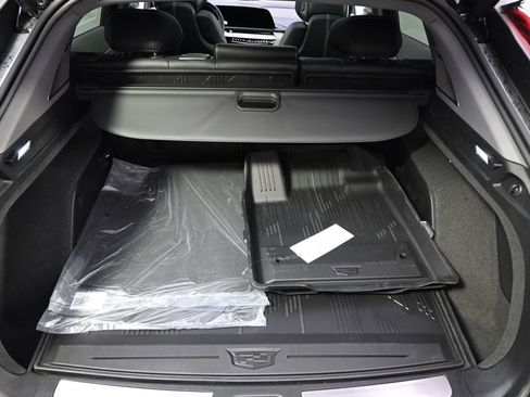 New 2026 Cadillac Optiq Sport 2 w/ LPO, Floor Liner Package AWD/4WD image 19