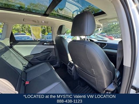 Certified 2023 Volkswagen Taos SE w/ Panoramic Sunroof Package FWD image 24