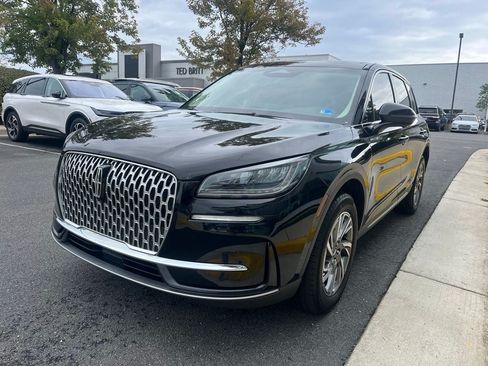 Used 2023 Lincoln Corsair AWD w/ Equipment Group 101A image 3