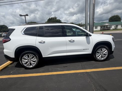 Used 2026 GMC Acadia Elevation w/ Elevation Premium Package AWD/4WD image 4