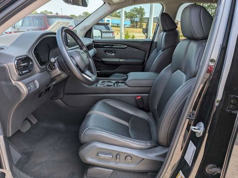 Used 2025 Honda Pilot EX-L image 14
