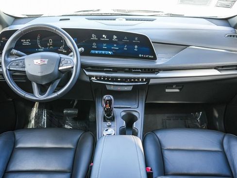 Used 2024 Cadillac XT4 Premium Luxury image 13