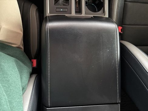 Used 2018 Ford F150 Raptor w/ Equipment Group 802A Luxury image 20