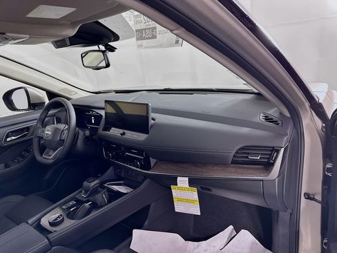 New 2026 Nissan Rogue Platinum w/ Platinum Premium Package image 38