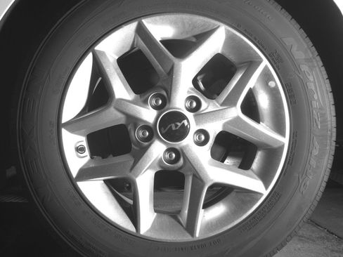 Used 2025 Kia Soul LX w/ LX Technology Package FWD image 14