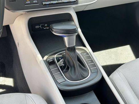 Used 2024 Hyundai Kona SEL FWD image 21
