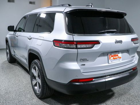 Used 2021 Jeep Grand Cherokee L Limited RWD image 9