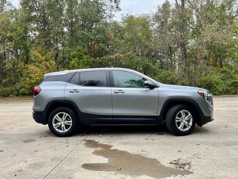 Used 2023 GMC Terrain SLE w/ LPO, Floor Liner Package image 7