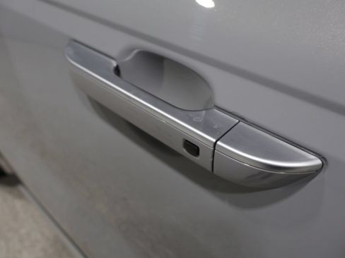 Used 2022 Kia Carnival SX Prestige FWD image 9