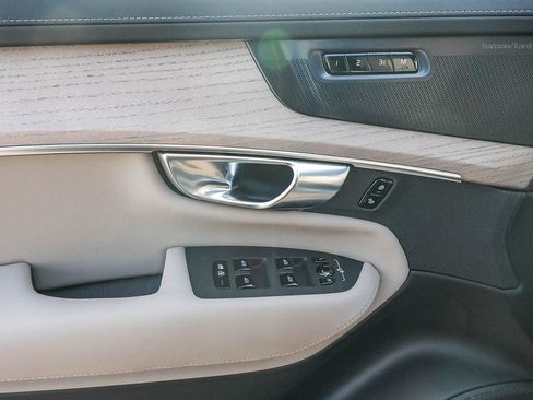 New 2026 Volvo XC90 T8 Plus w/ Protection Package AWD/4WD image 31