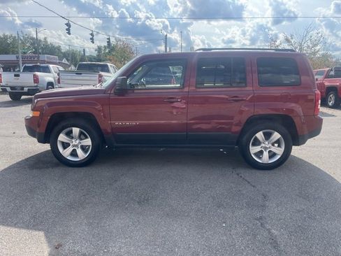 Used 2013 Jeep Patriot Latitude image 3