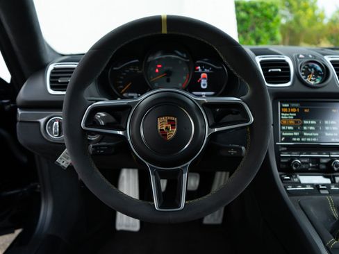 Used 2016 Porsche Cayman GT4 RWD image 10