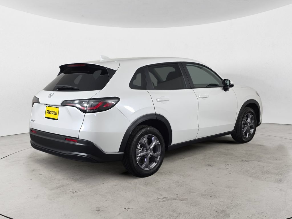 Certified 2026 Honda HR-V LX image 5