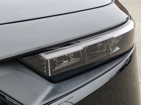 Used 2024 Honda Accord Sport image 9