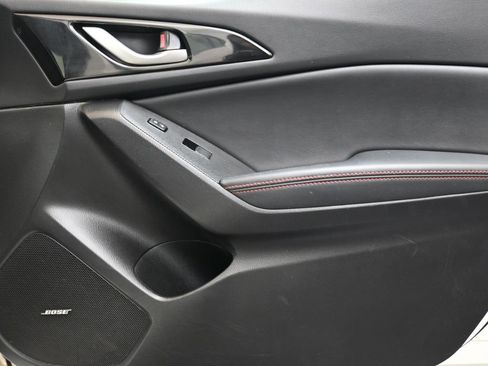 Used 2015 MAZDA MAZDA3 i Grand Touring image 11