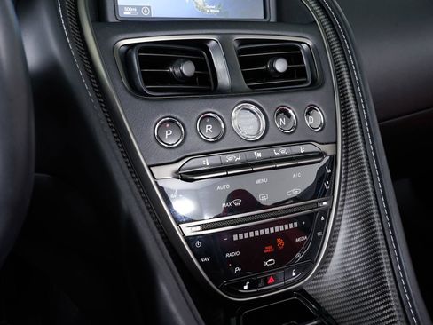 Used 2020 Aston Martin DBS Superleggera Volante RWD image 29