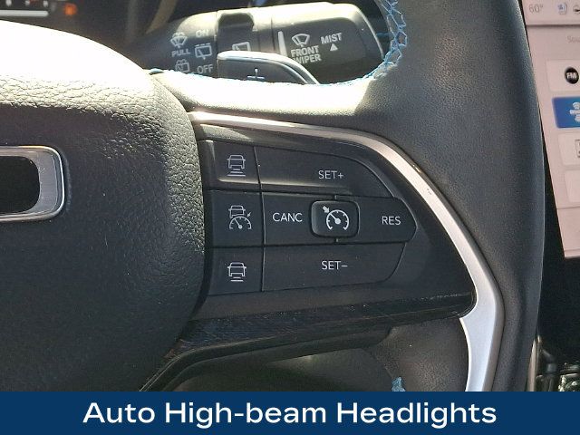 Used 2023 Jeep Grand Cherokee Trailhawk w/ Advanced Protech Group II AWD/4WD image 8