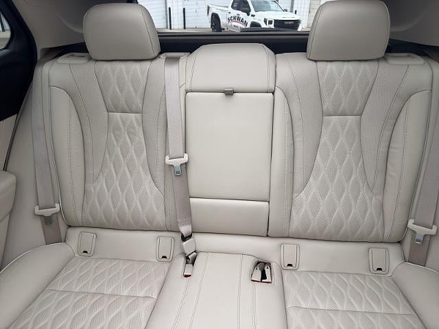Used 2021 Buick Envision Avenir AWD/4WD image 34