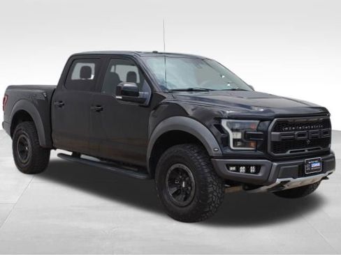 Used 2017 Ford F150 Raptor w/ Equipment Group 802A Luxury AWD/4WD image 3