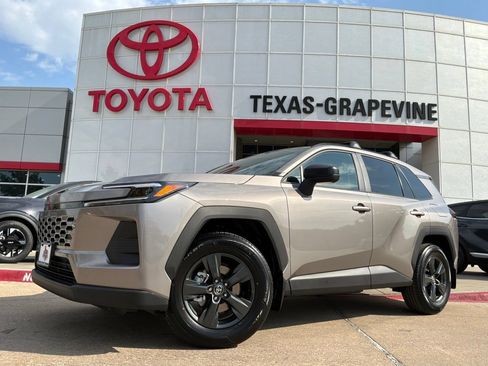 Used 2026 Toyota RAV4 LE AWD/4WD image 2