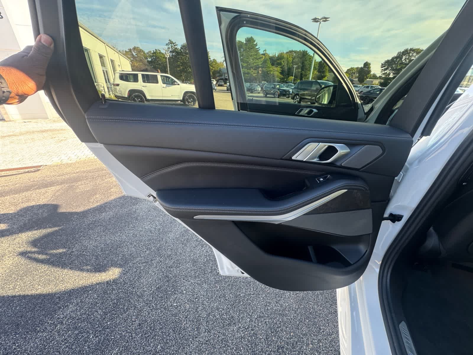 Used 2021 BMW X5 M50i AWD/4WD image 19