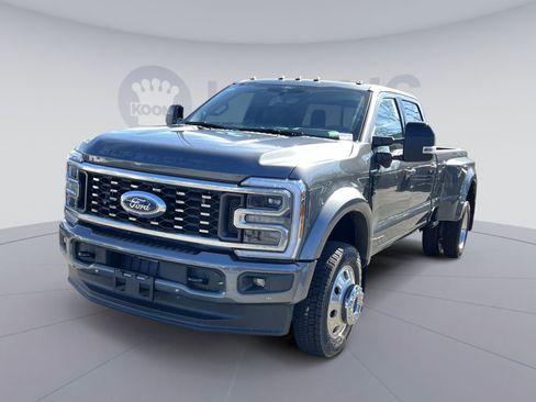New 2026 Ford F450 Platinum image 1